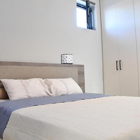 Apartamento Polles Εlies Cozy Αpartment Aegina Exterior foto