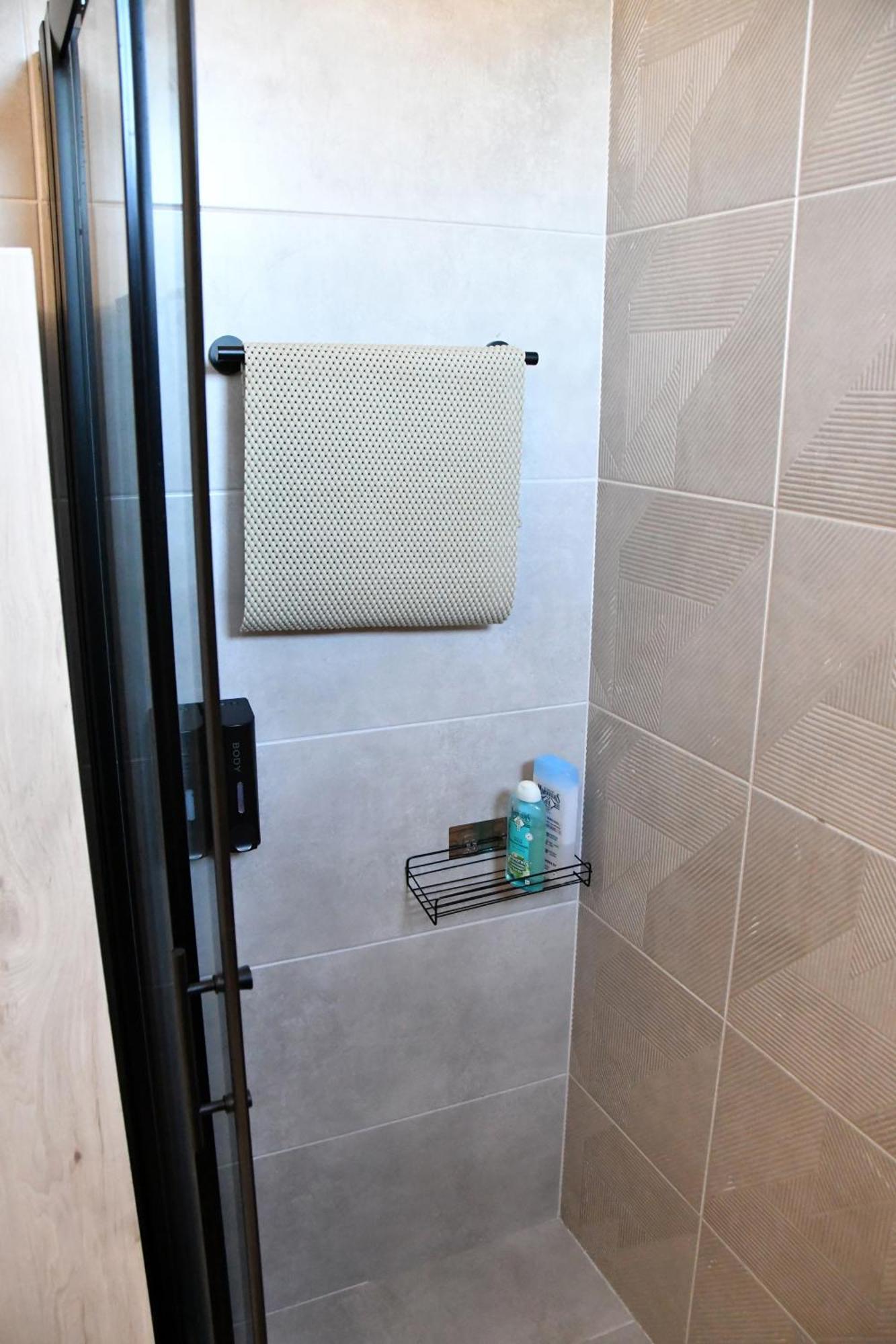 Apartamento Polles Εlies Cozy Αpartment Aegina Exterior foto