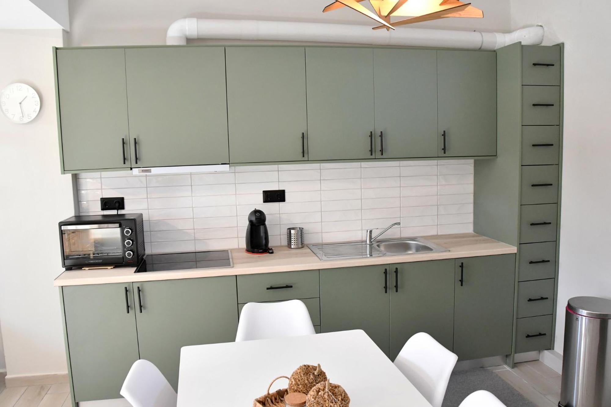 Apartamento Polles Εlies Cozy Αpartment Aegina Exterior foto